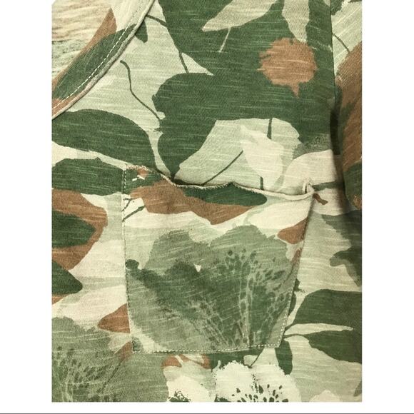 Anthro T.la Soft Cotton Floral Camo Top Vneck Sz XS - Picture 3 of 11